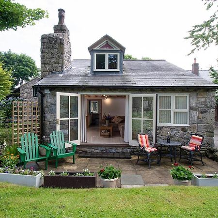 Finest Retreats - The Cottage - Luxury 1 Bed Cottage Rhydymwyn エクステリア 写真
