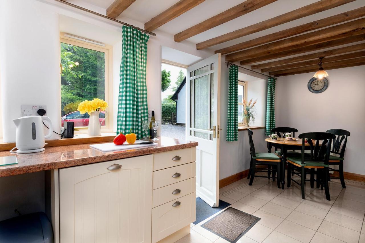 Finest Retreats - The Cottage - Luxury 1 Bed Cottage Rhydymwyn エクステリア 写真