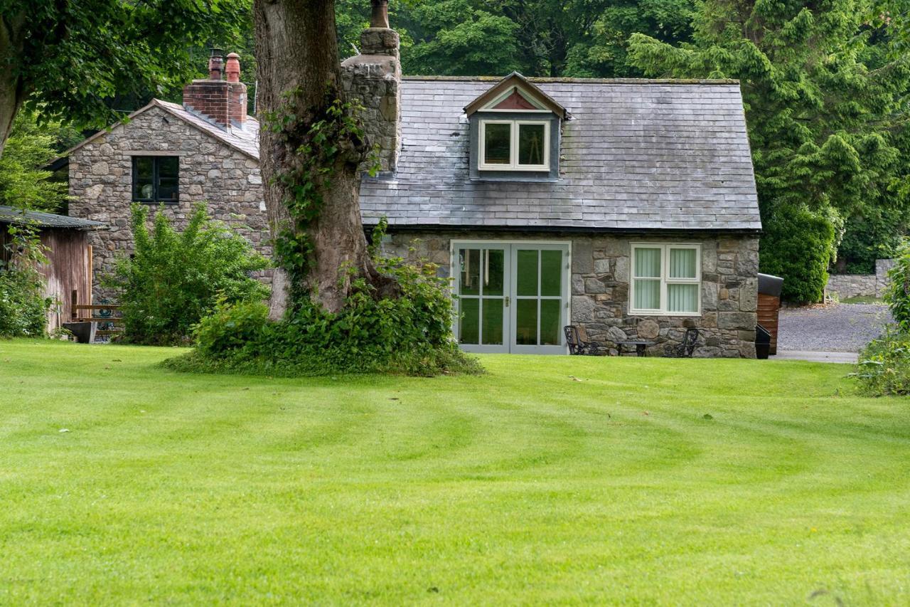 Finest Retreats - The Cottage - Luxury 1 Bed Cottage Rhydymwyn エクステリア 写真