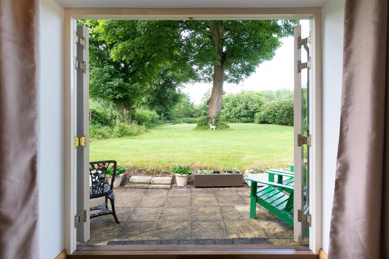 Finest Retreats - The Cottage - Luxury 1 Bed Cottage Rhydymwyn エクステリア 写真