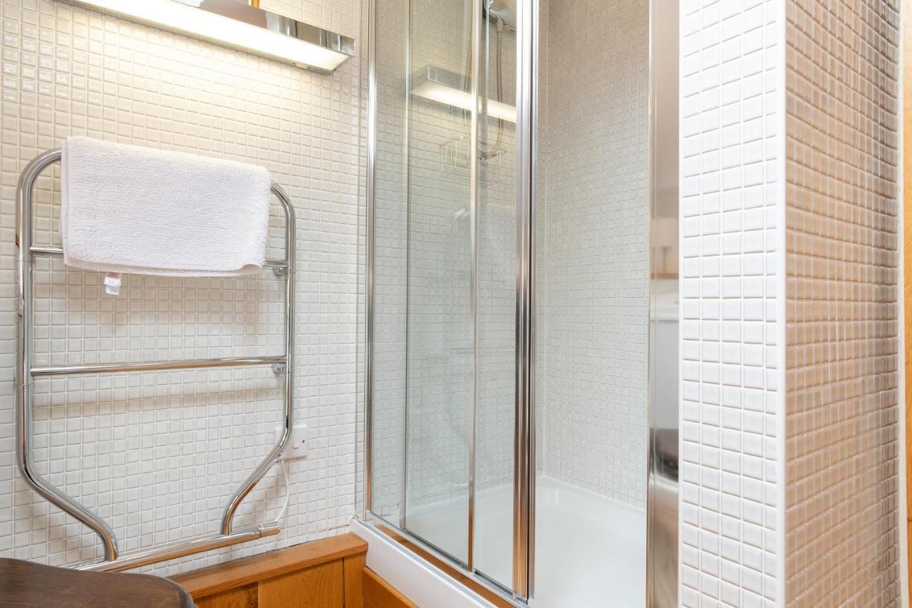 Finest Retreats - The Cottage - Luxury 1 Bed Cottage Rhydymwyn エクステリア 写真