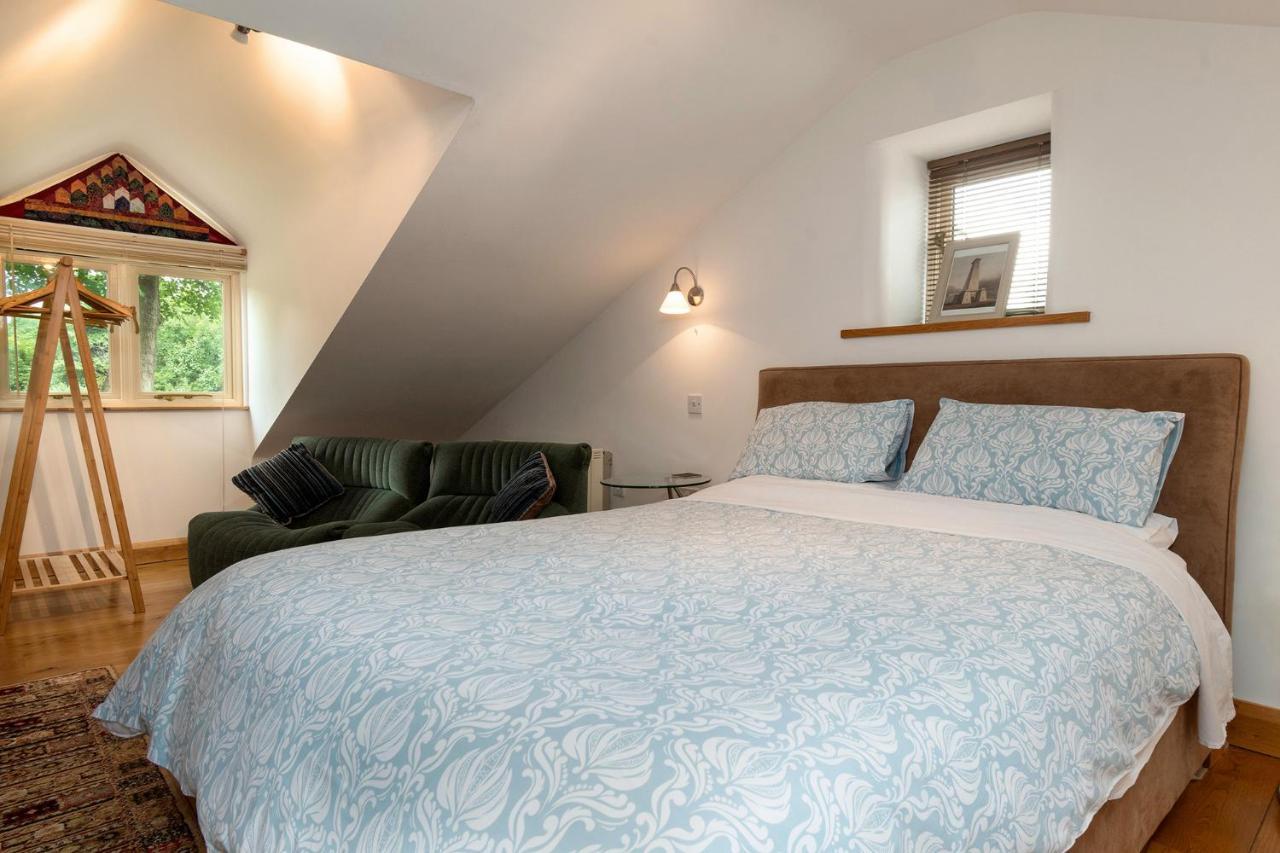 Finest Retreats - The Cottage - Luxury 1 Bed Cottage Rhydymwyn エクステリア 写真